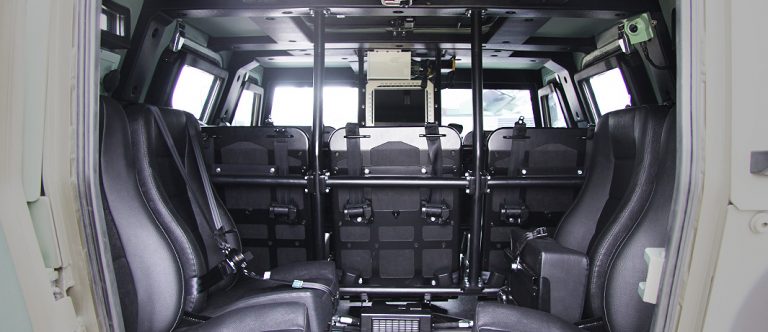 COBRA II 4×4 TAKTİK TEKERLEKLİ ZIRHLI ARAÇ 2 Cobra II İç Görünüm